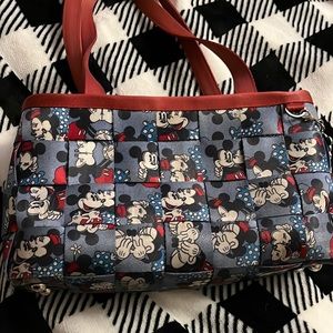 Minnie & Mickey Harveys Seatbelt Bag